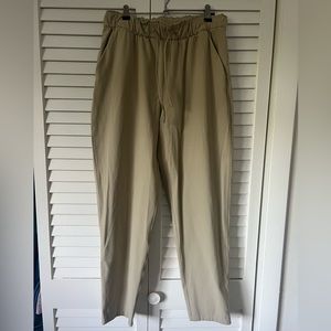 Women’s Lululemon Athletic Pants